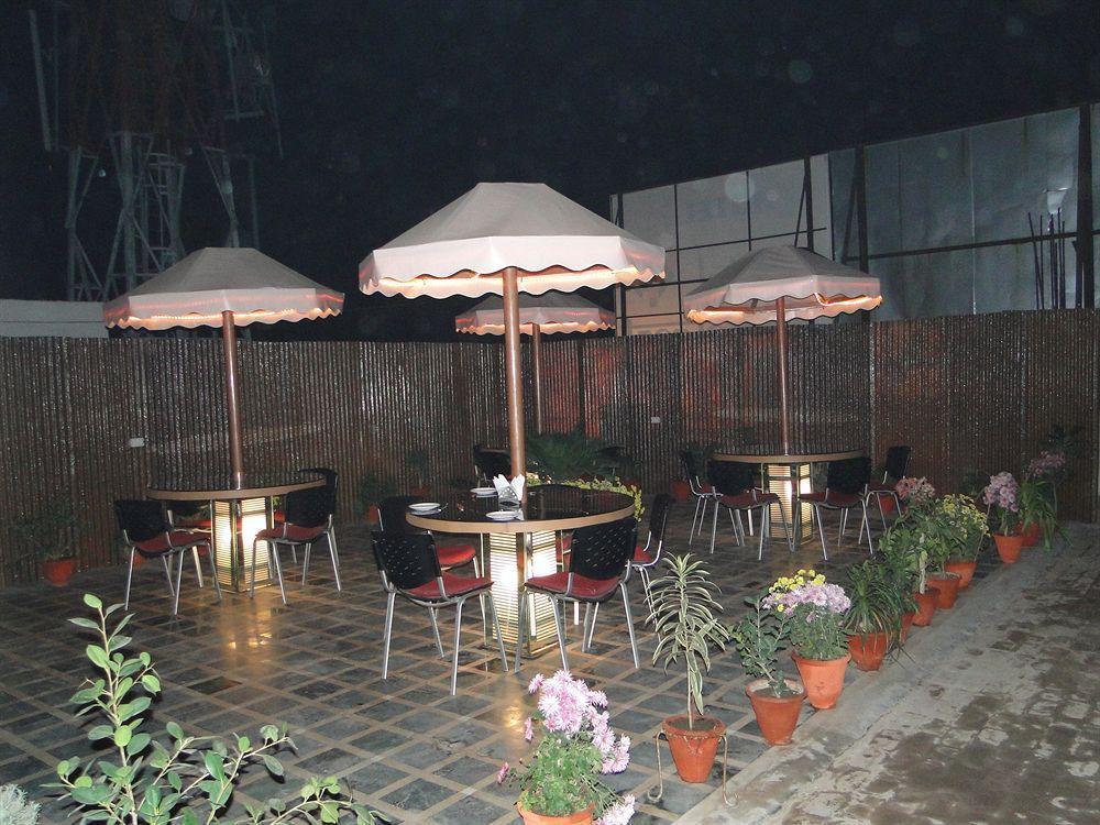 Hotel Crystal Retreat Agra  Eksteriør bilde